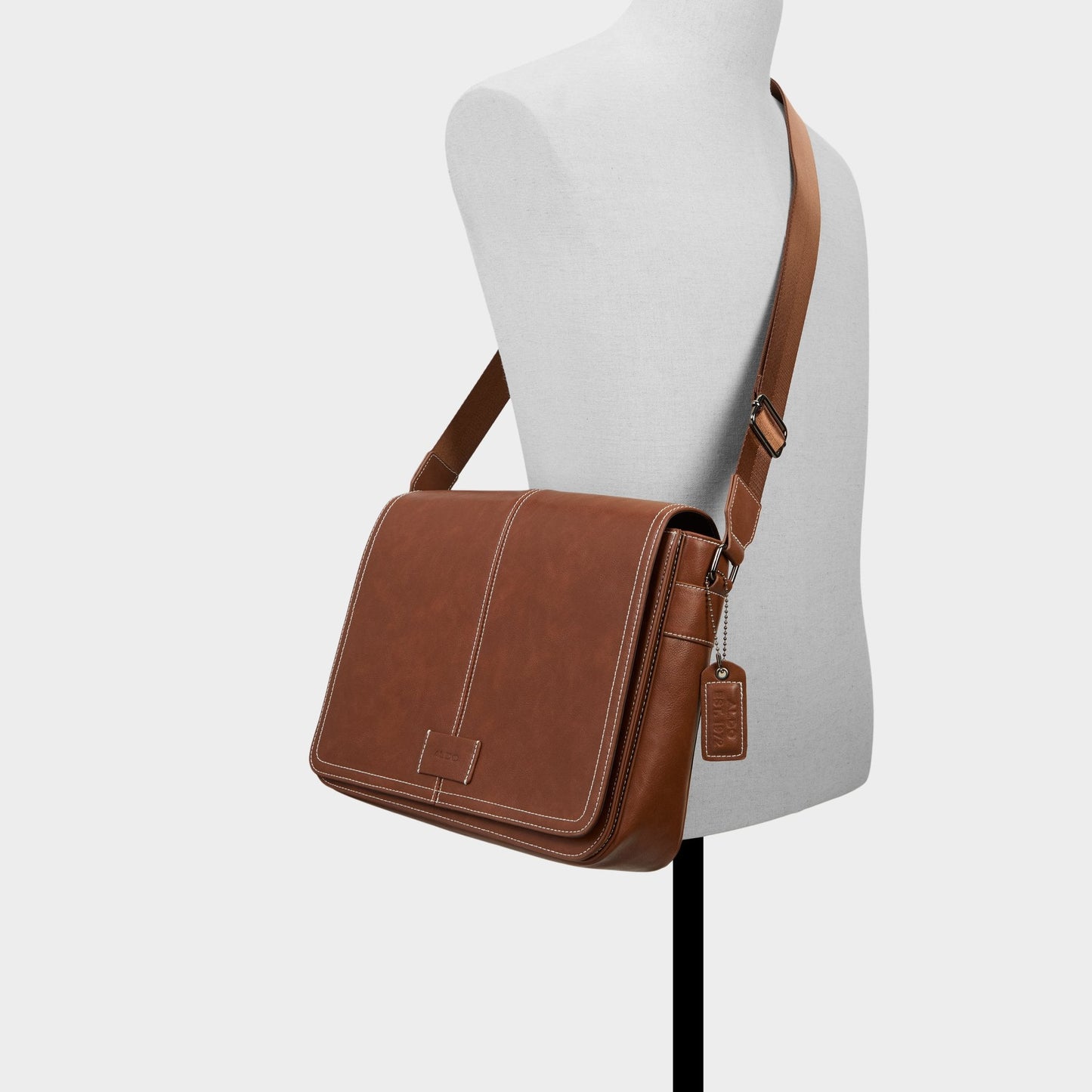 Wigoandd in Cognac - Messenger bag - Cognac
