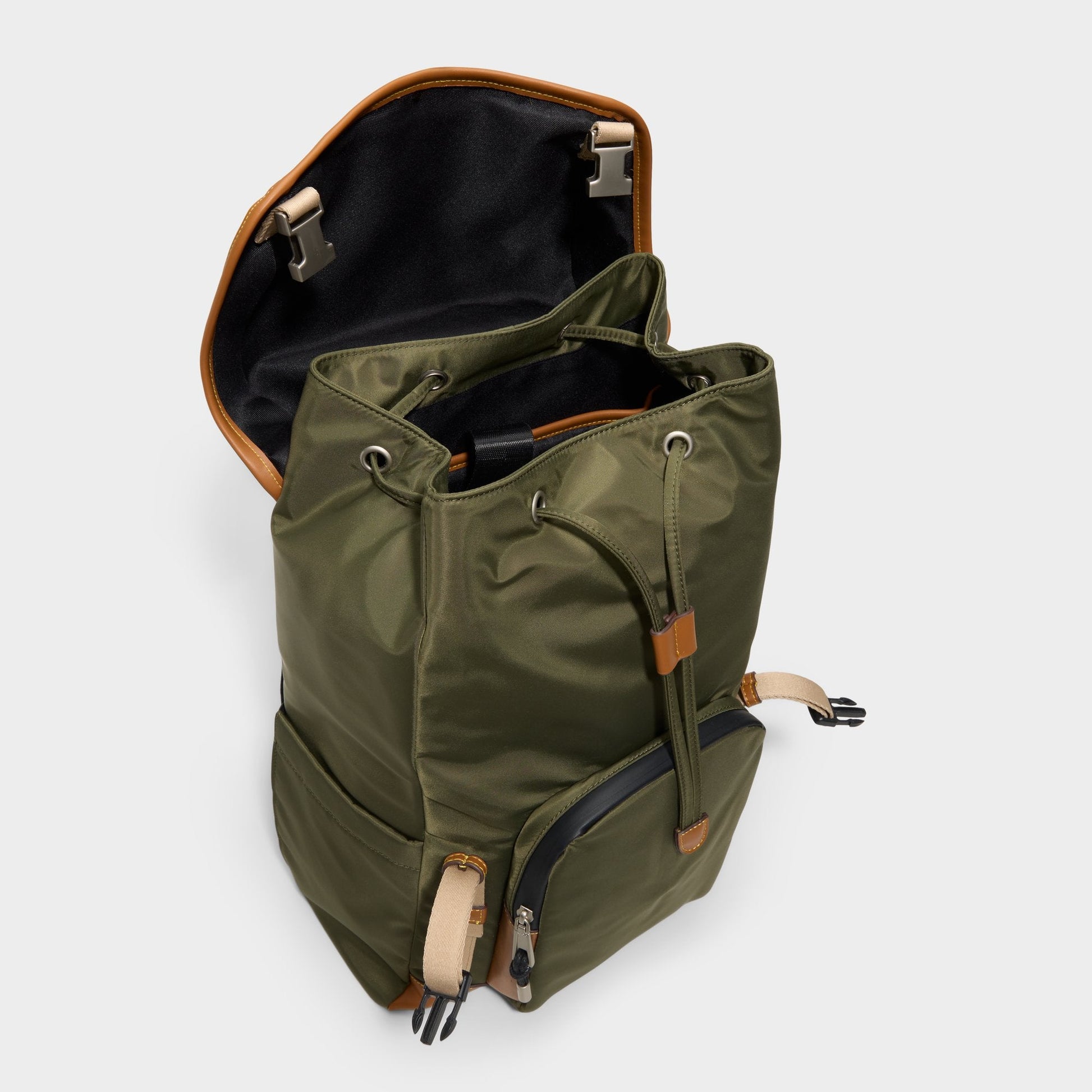 Edoedienn in Khaki - Backpack - Khaki