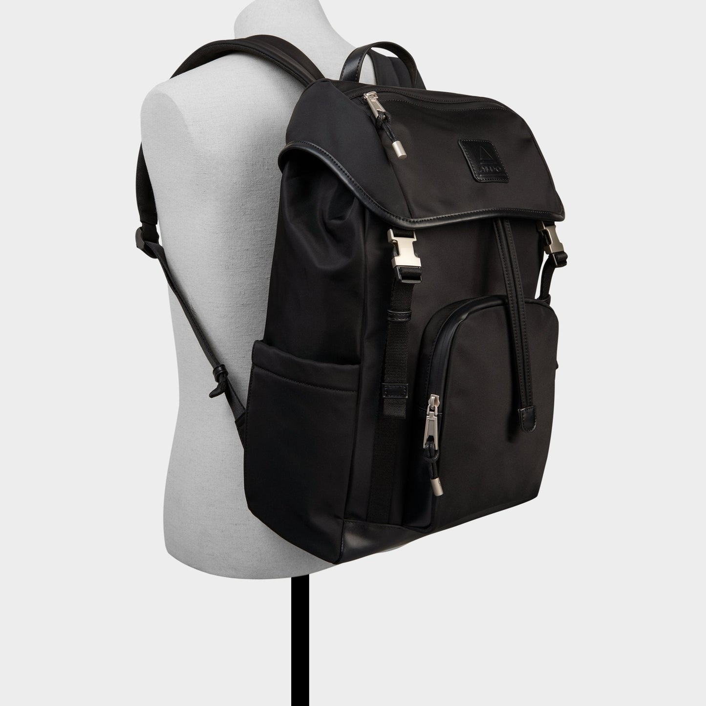 Edoedienn in Other Black - Backpack - Other Black