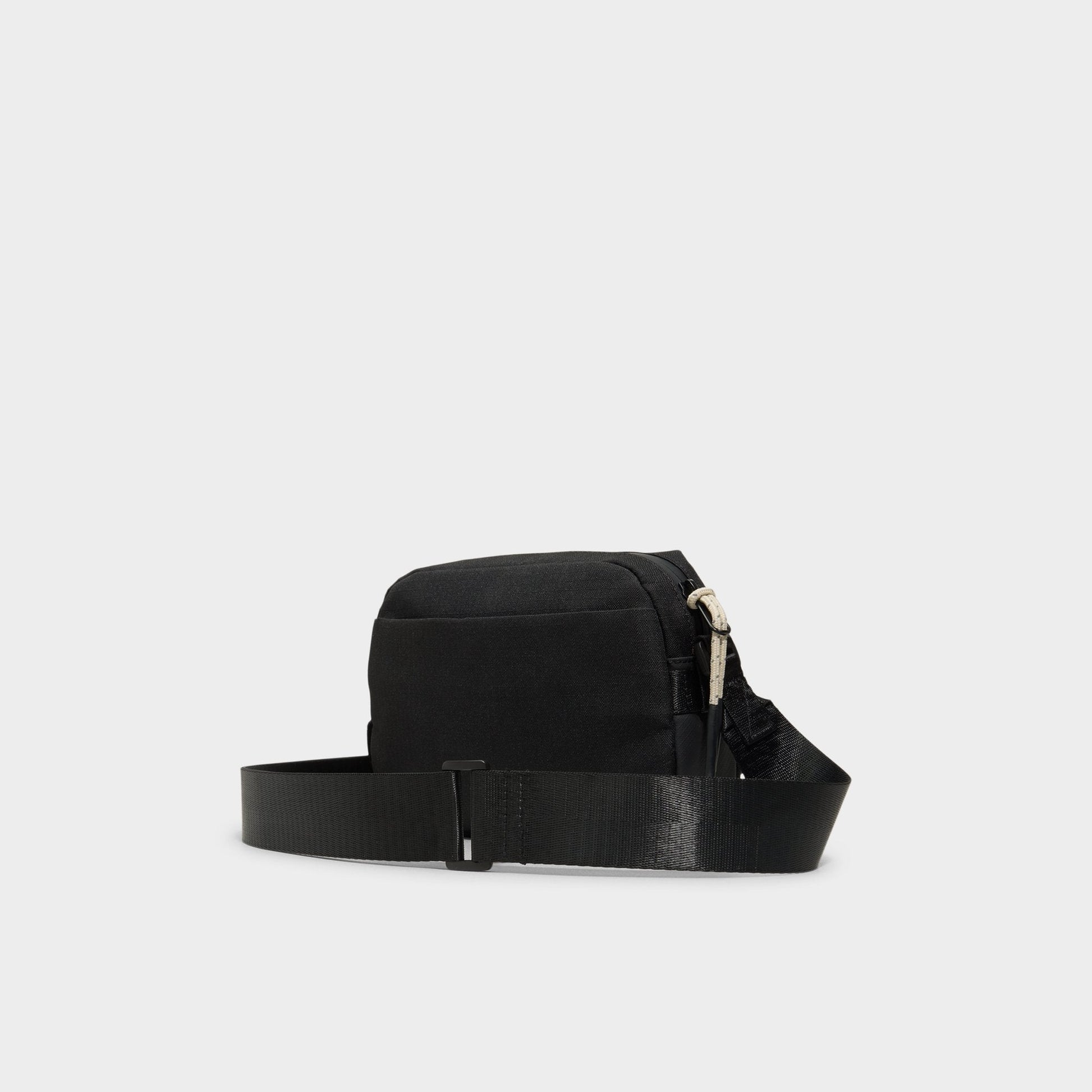 Merimbahh in Black Black - Crossbody bag - Black/Black