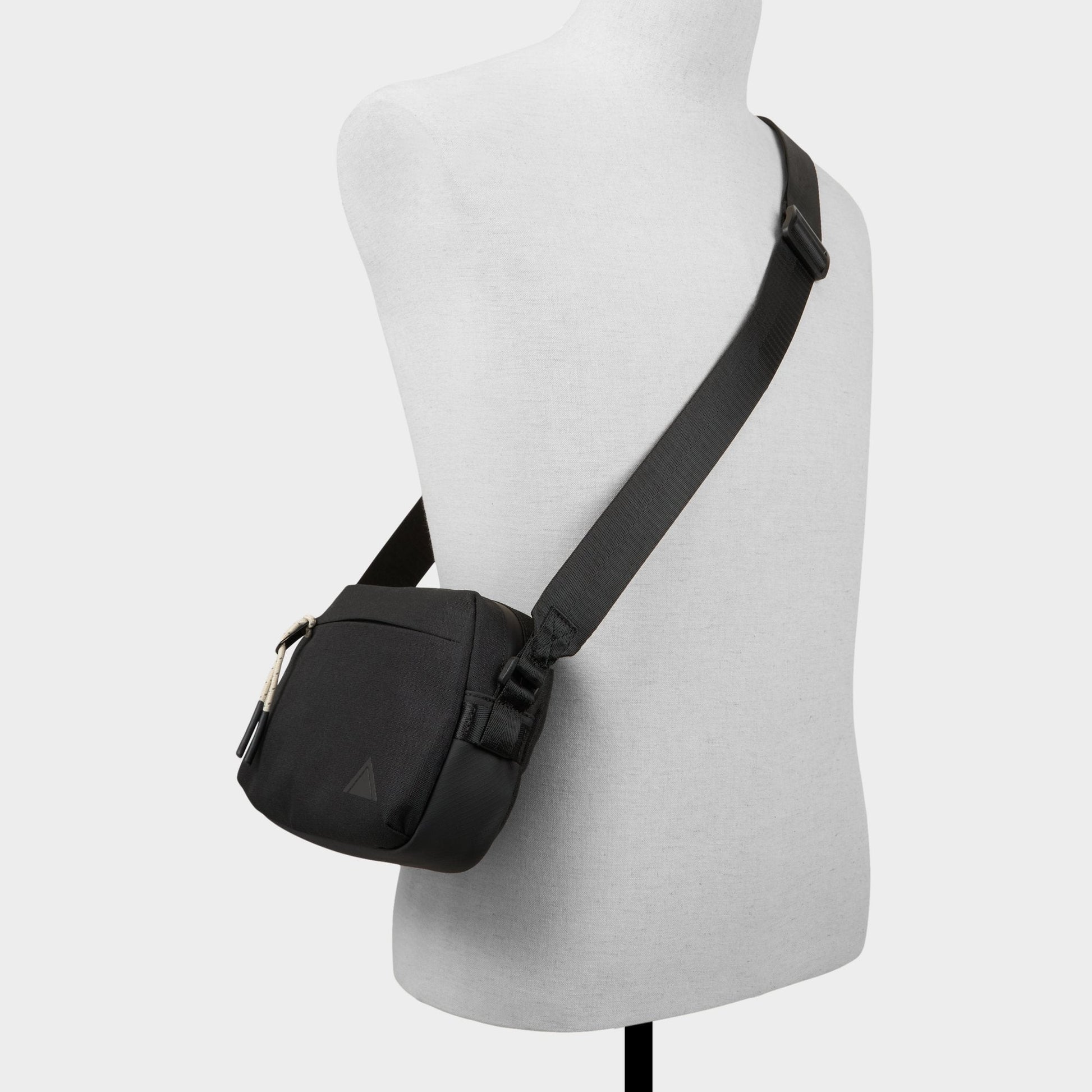 Merimbahh in Black Black - Crossbody bag - Black/Black