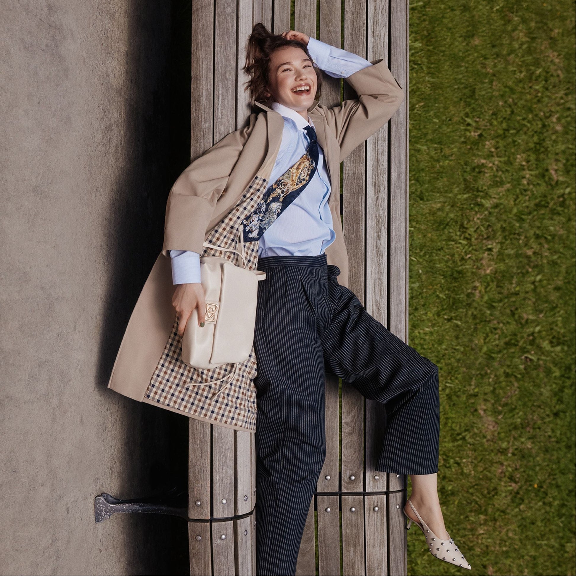 Eelinoraa in Cream - Crossbody bag - Cream