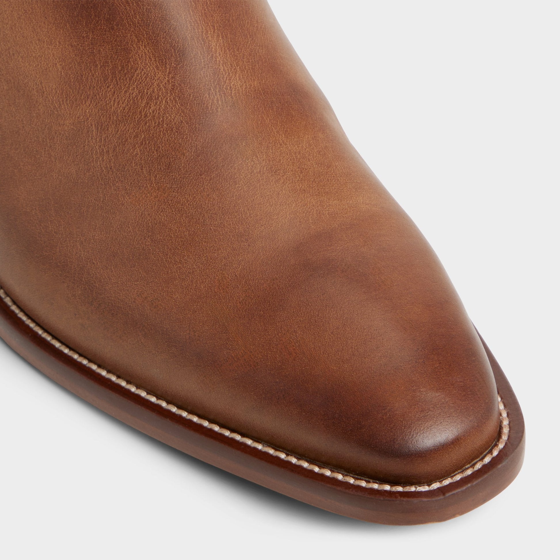 Dax in Cognac - Chelsea boot - Cognac