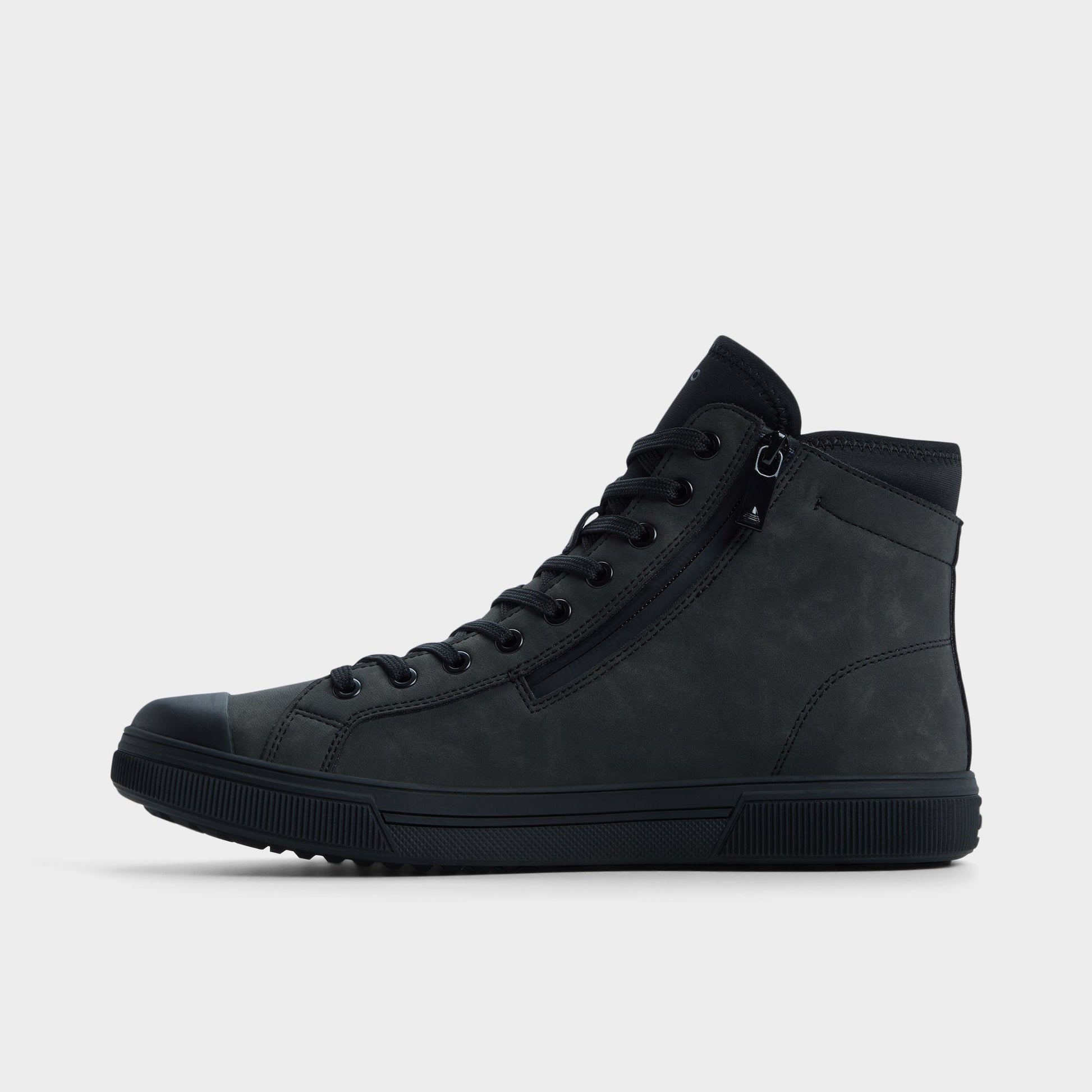 Esttanqueiro in Black - Lace-up boot, Cup sole - Black