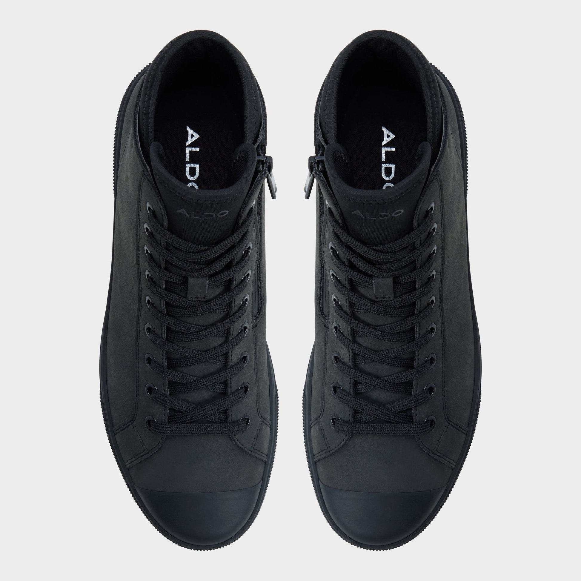 Esttanqueiro in Black - Lace-up boot, Cup sole - Black