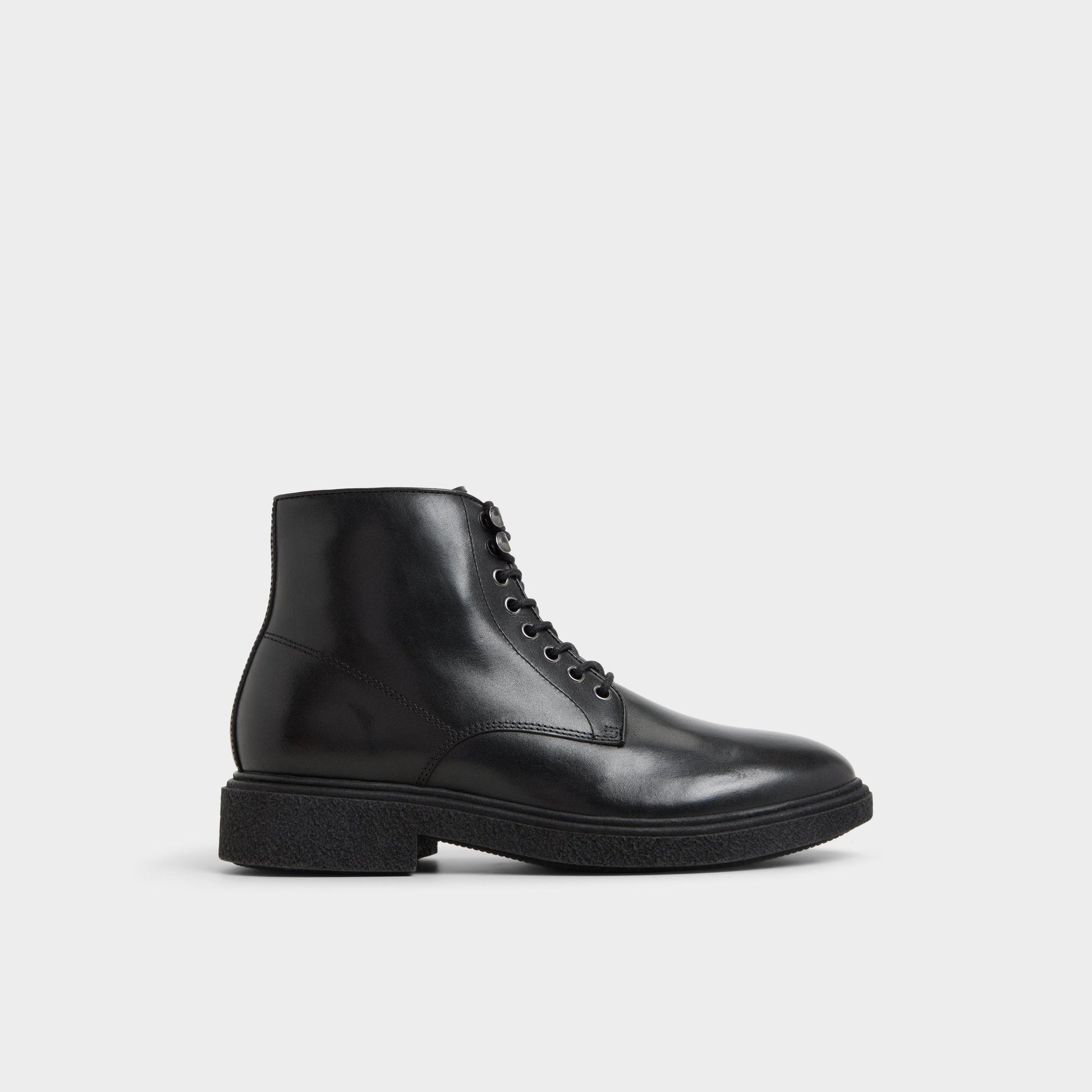Walton in Black - Lace-up boot - Black