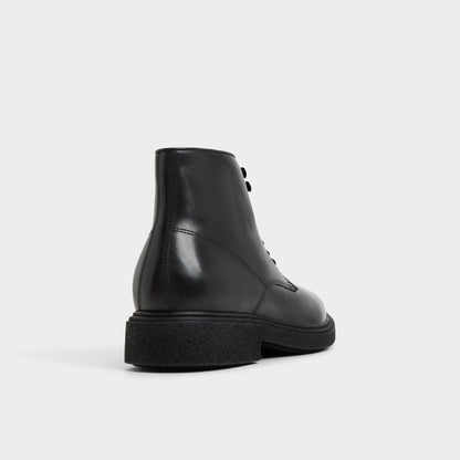 Walton in Black - Lace-up boot - Black