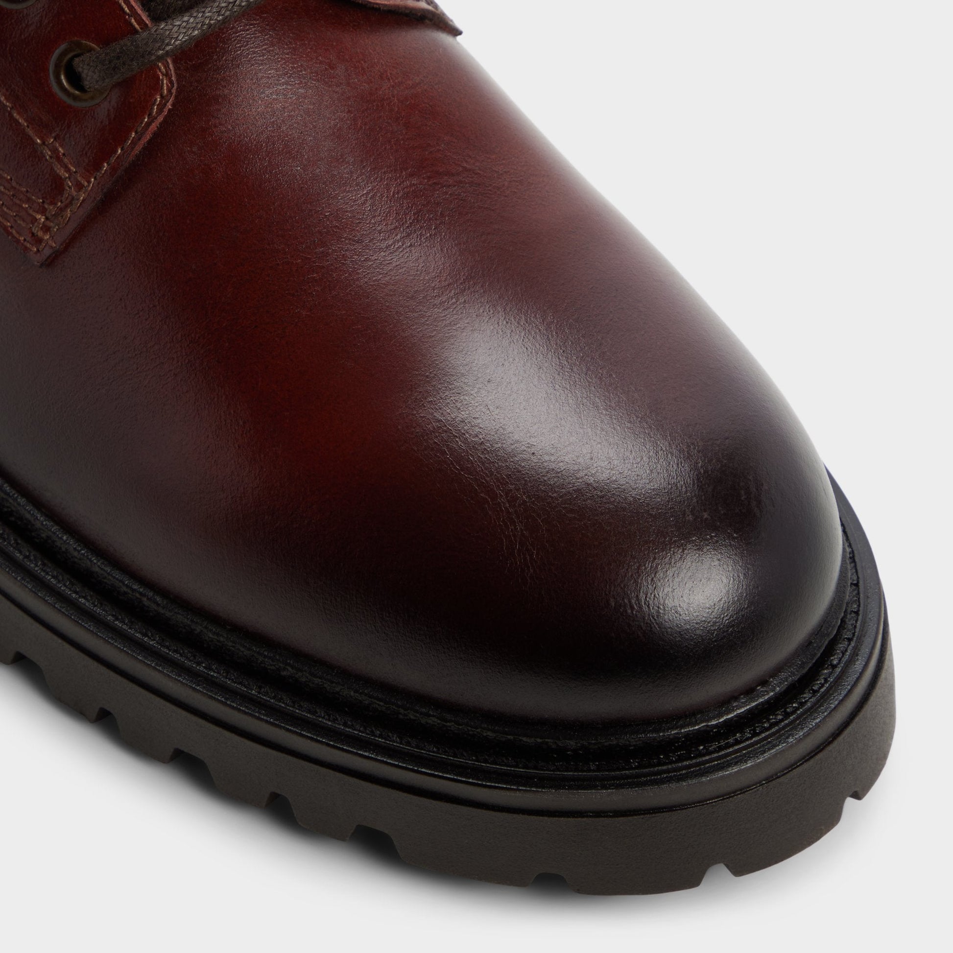 Draco in Medium Brown - Combat boot, Lug sole - Medium brown