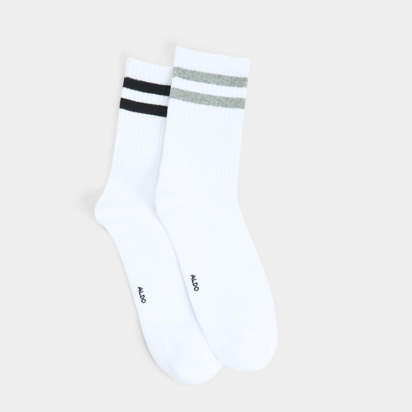 Retroline in Grey - Crew socks - Grey