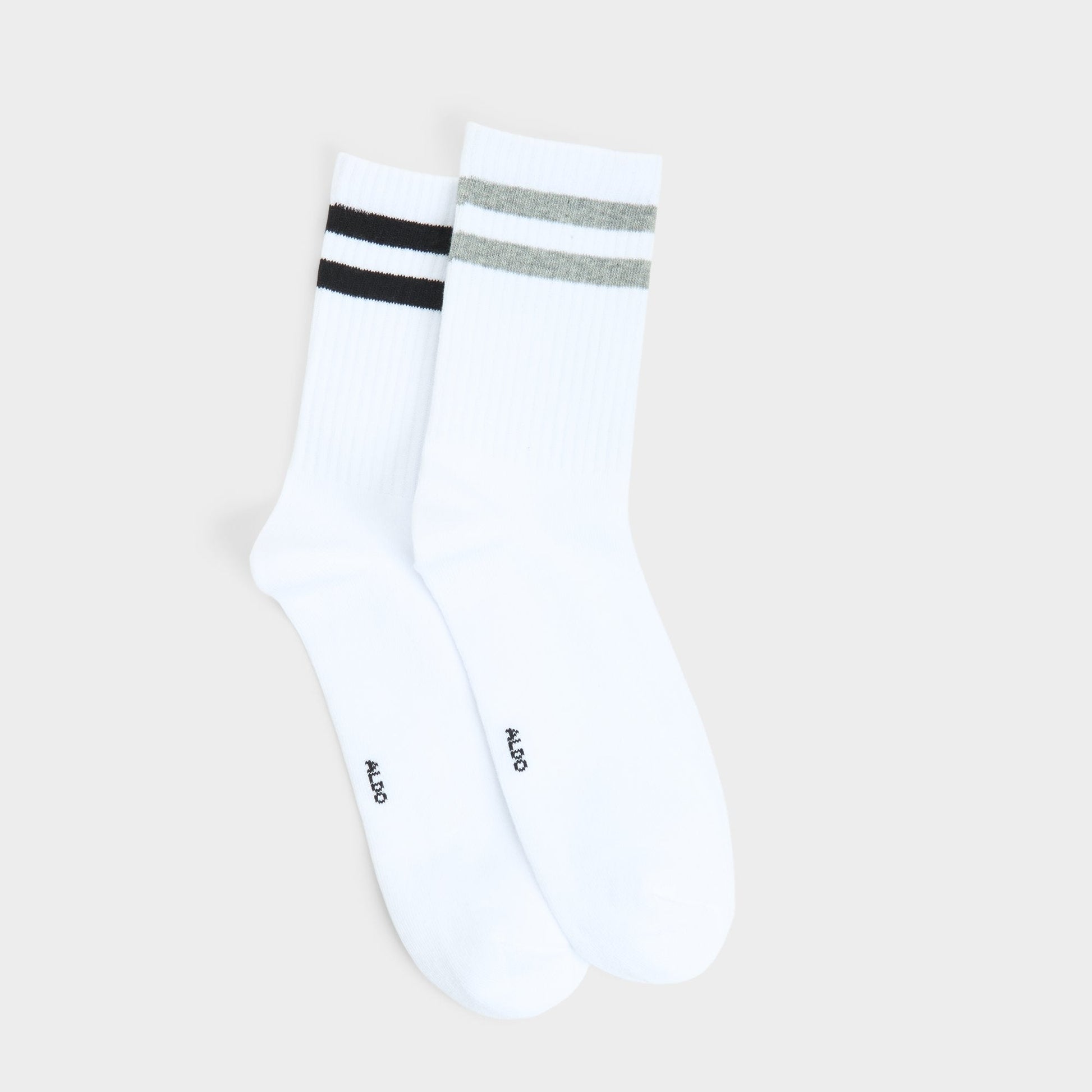 Retroline in Grey - Crew socks - Grey