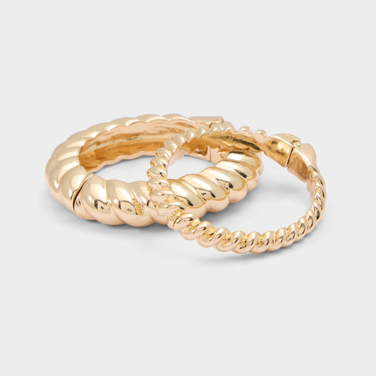 Twistedd in Gold - Bangle bracelet - Gold